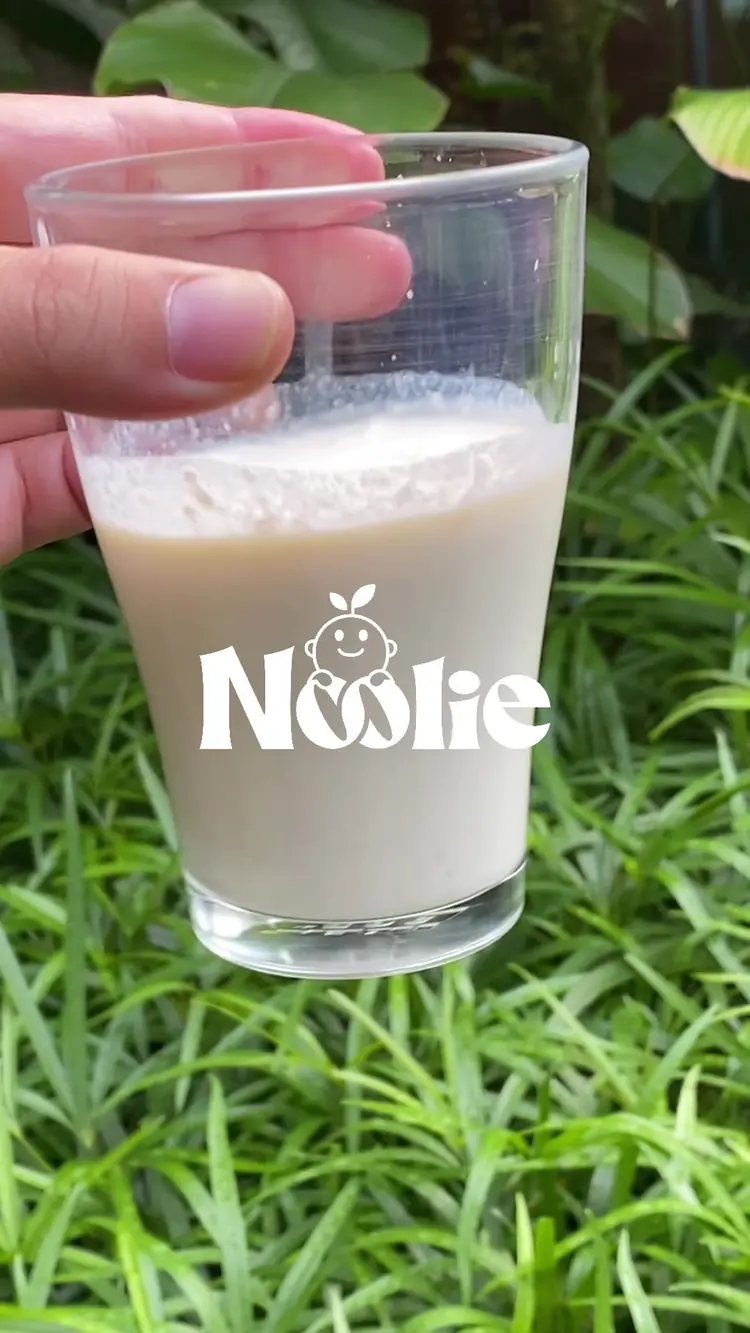 Banana milk made with Noolie Nutri Melts
