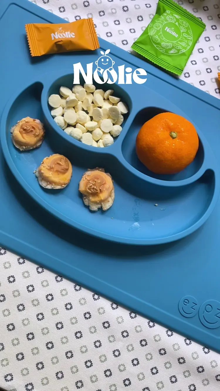 Noolie lutein frozen banana snack and yogurt bites